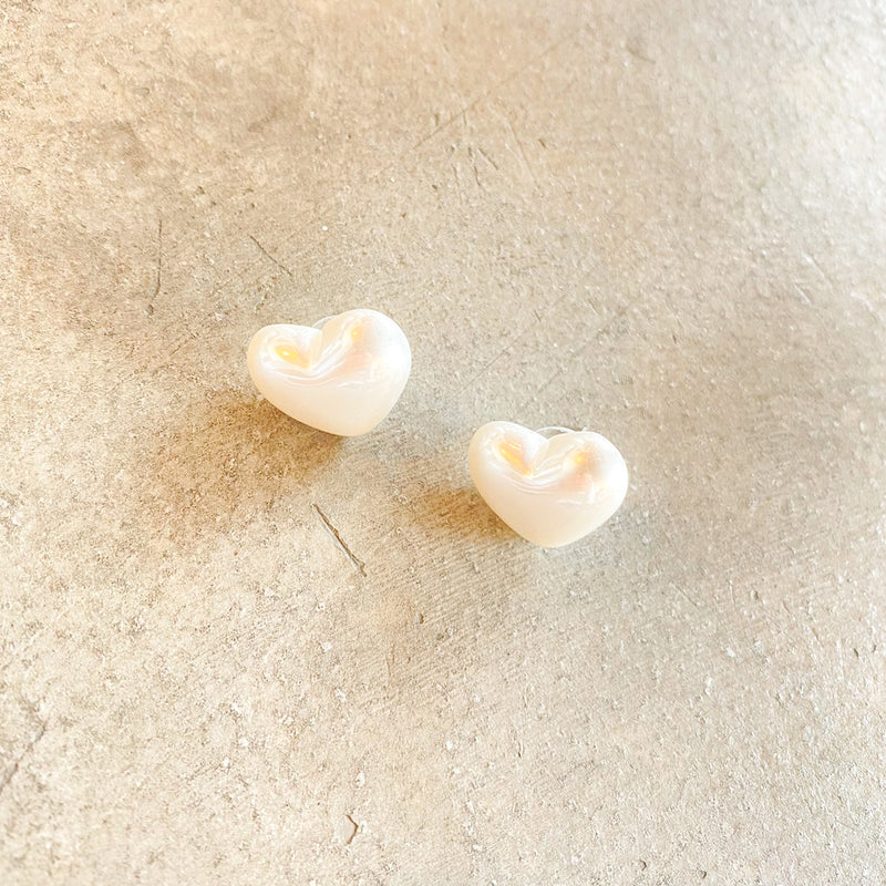 PEARL HEART STUDS